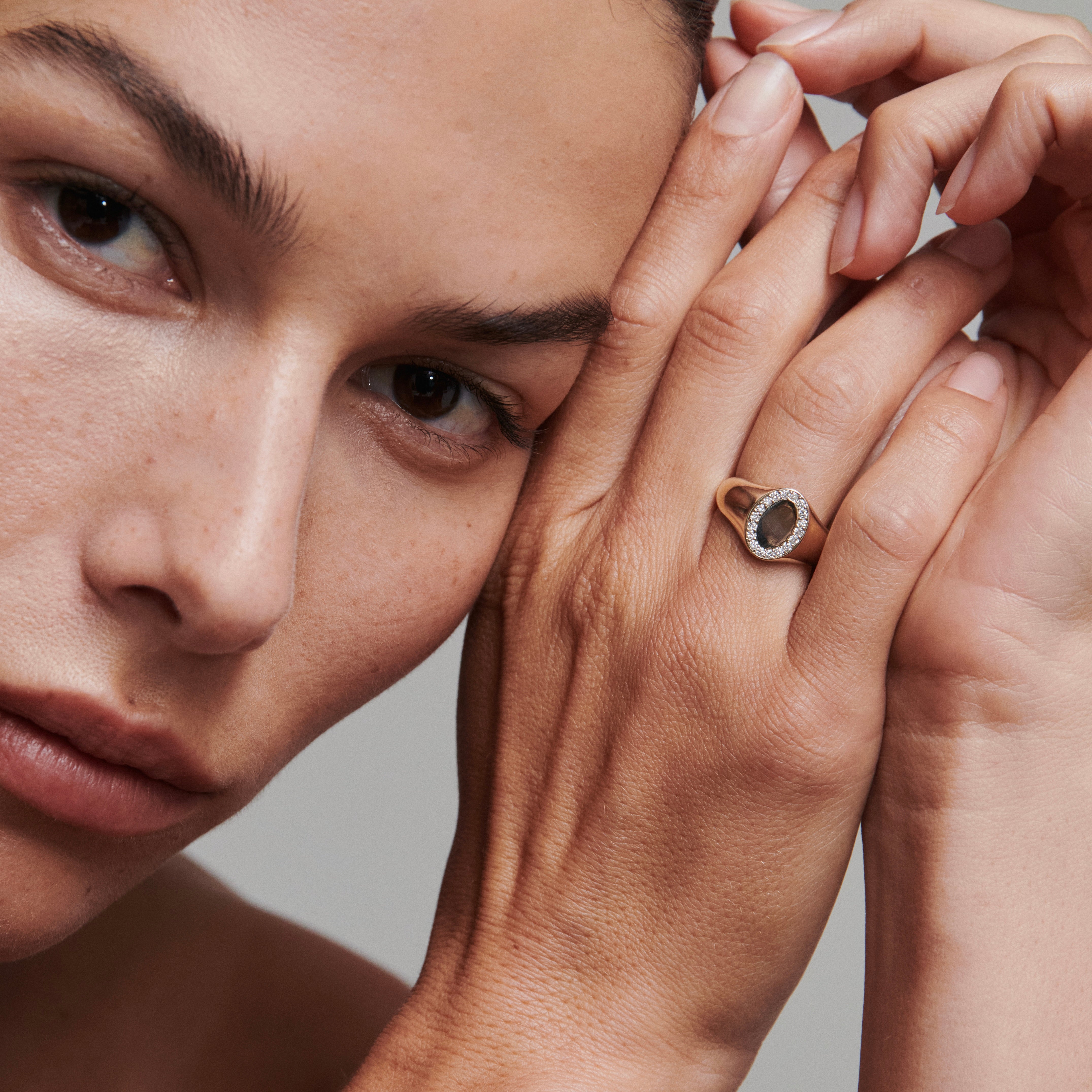 Pave Diamond Oval Signet | With Lab-Grown Diamonds