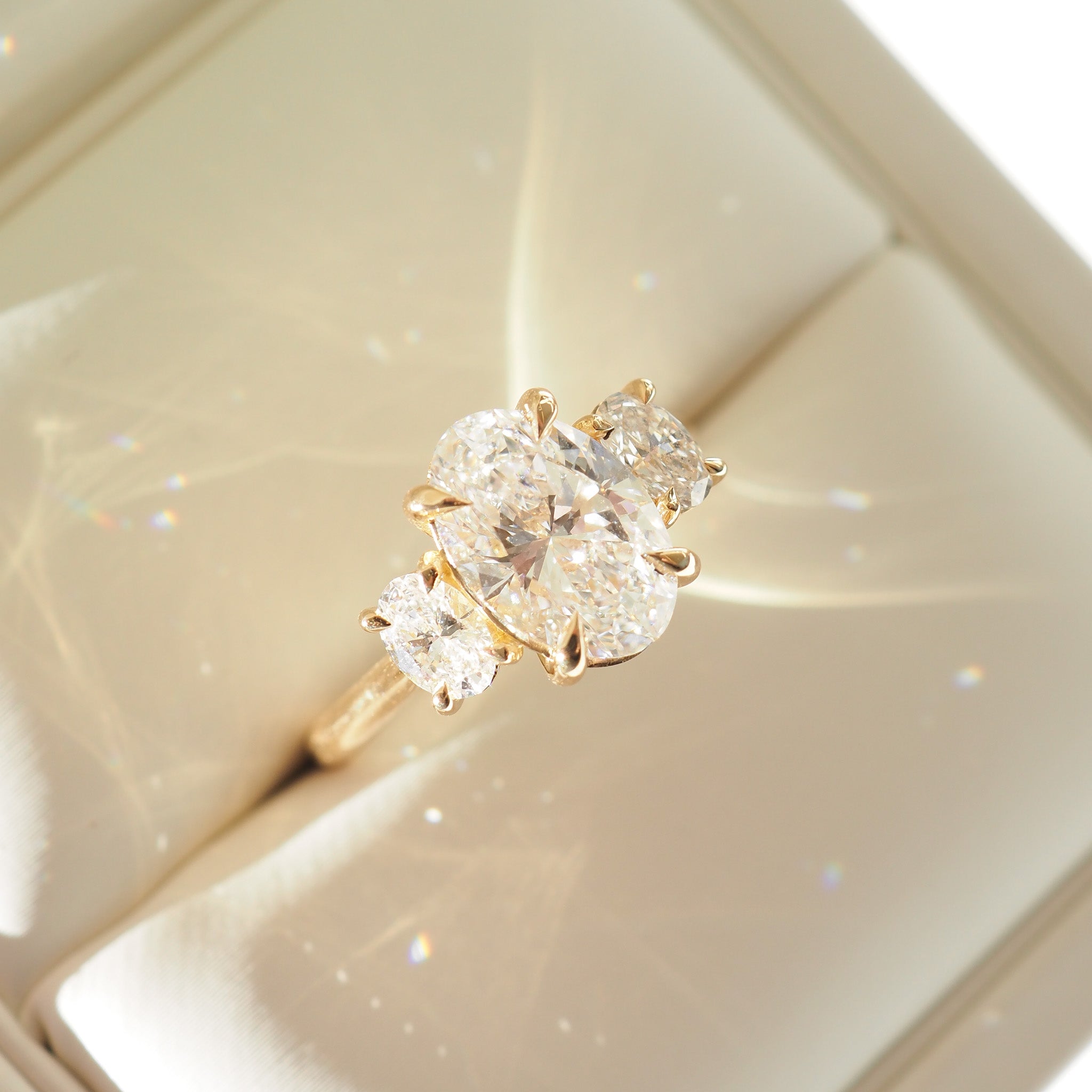 Ava | 2.5ct Oval Lab-Grown Diamond Ring