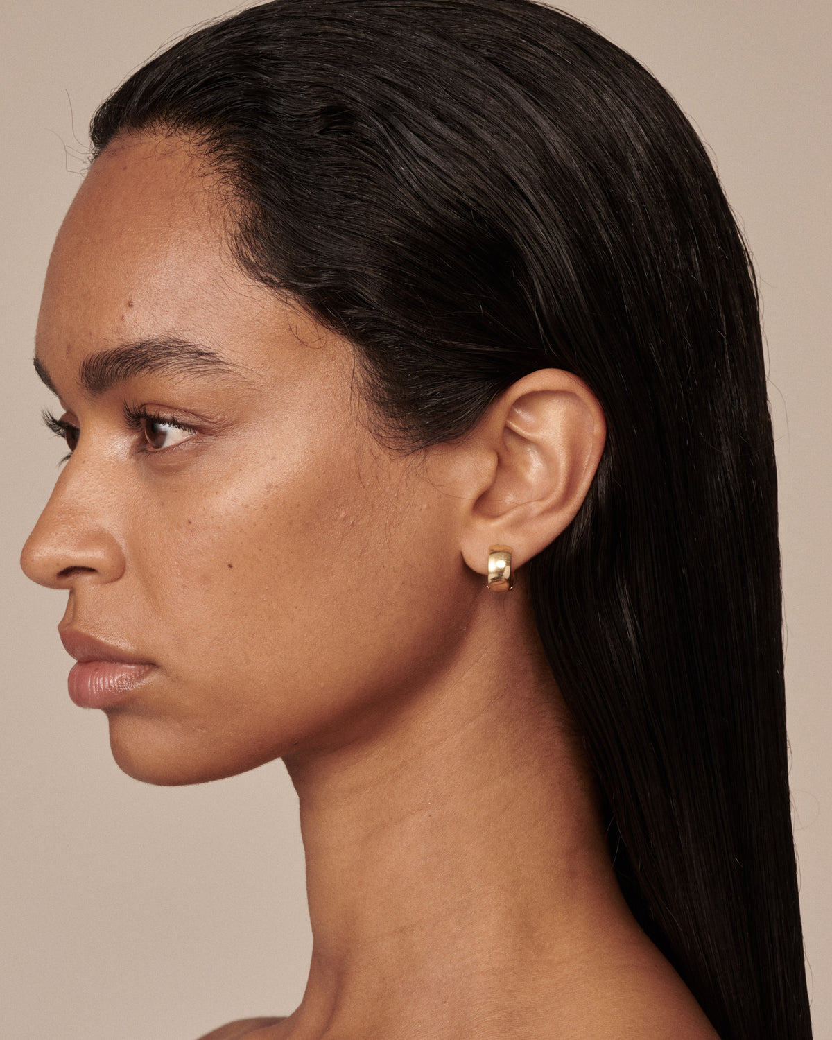 Bold Huggies | Solid Gold Hoop Earrings