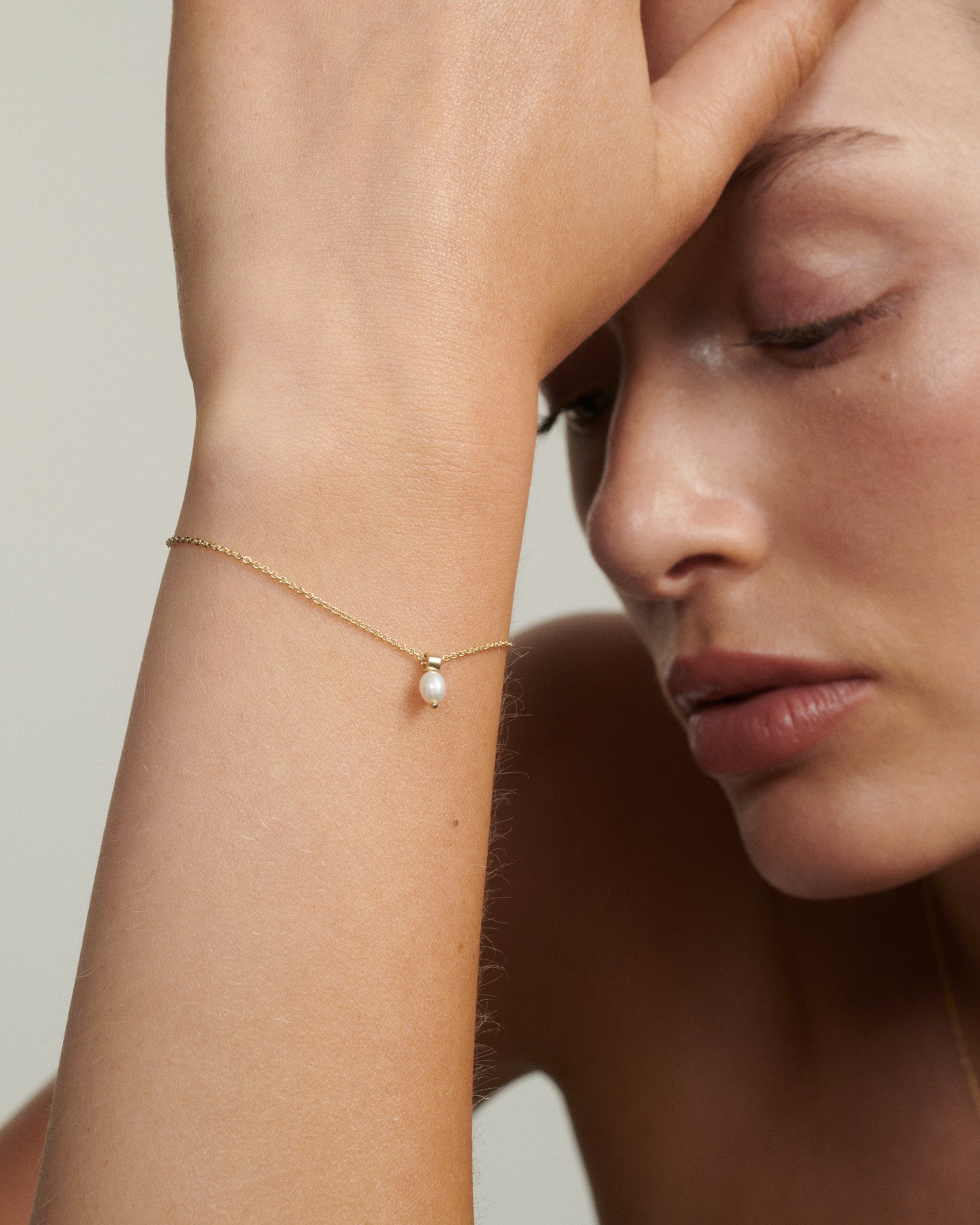 Tiny Pearl Bracelet