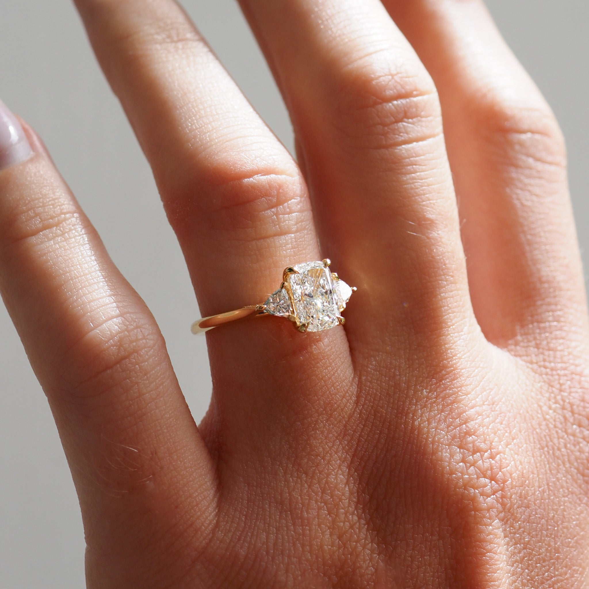Kiara | 1.8ct Elongated Cushion Lab-Grown Ring