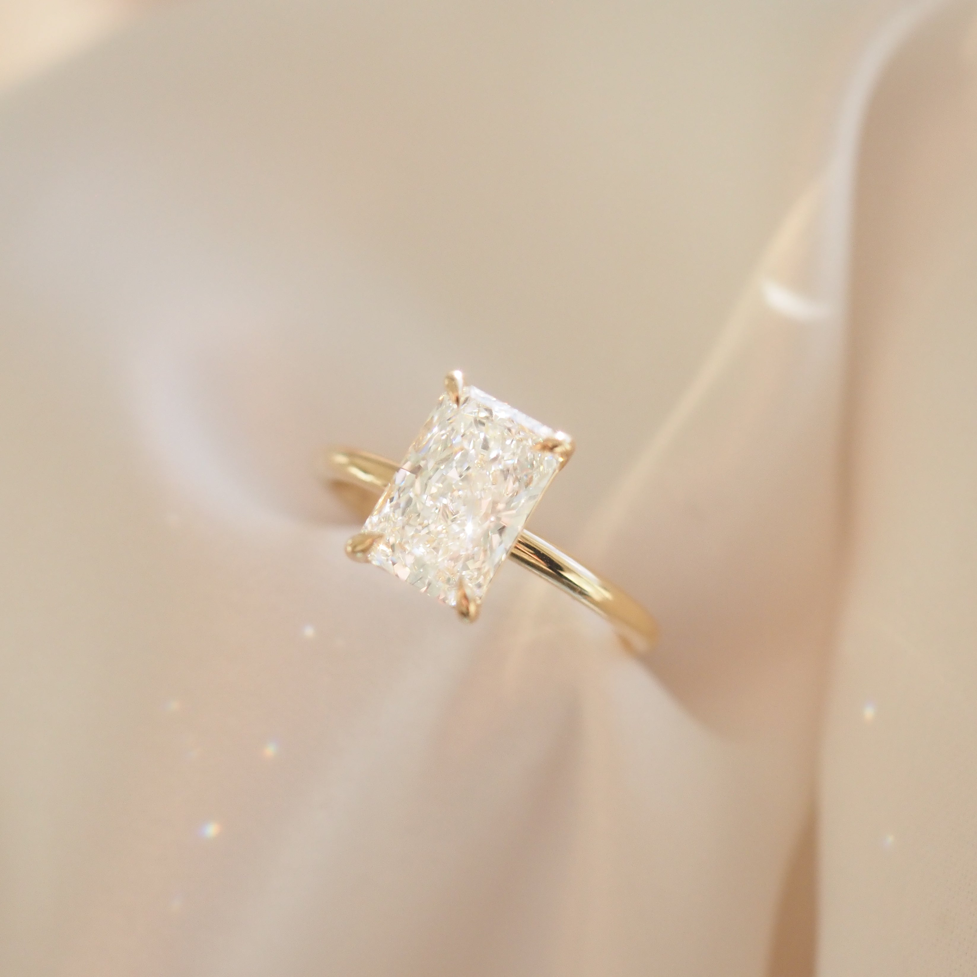 Rhea | 2ct Radiant Lab-Grown Diamond Ring