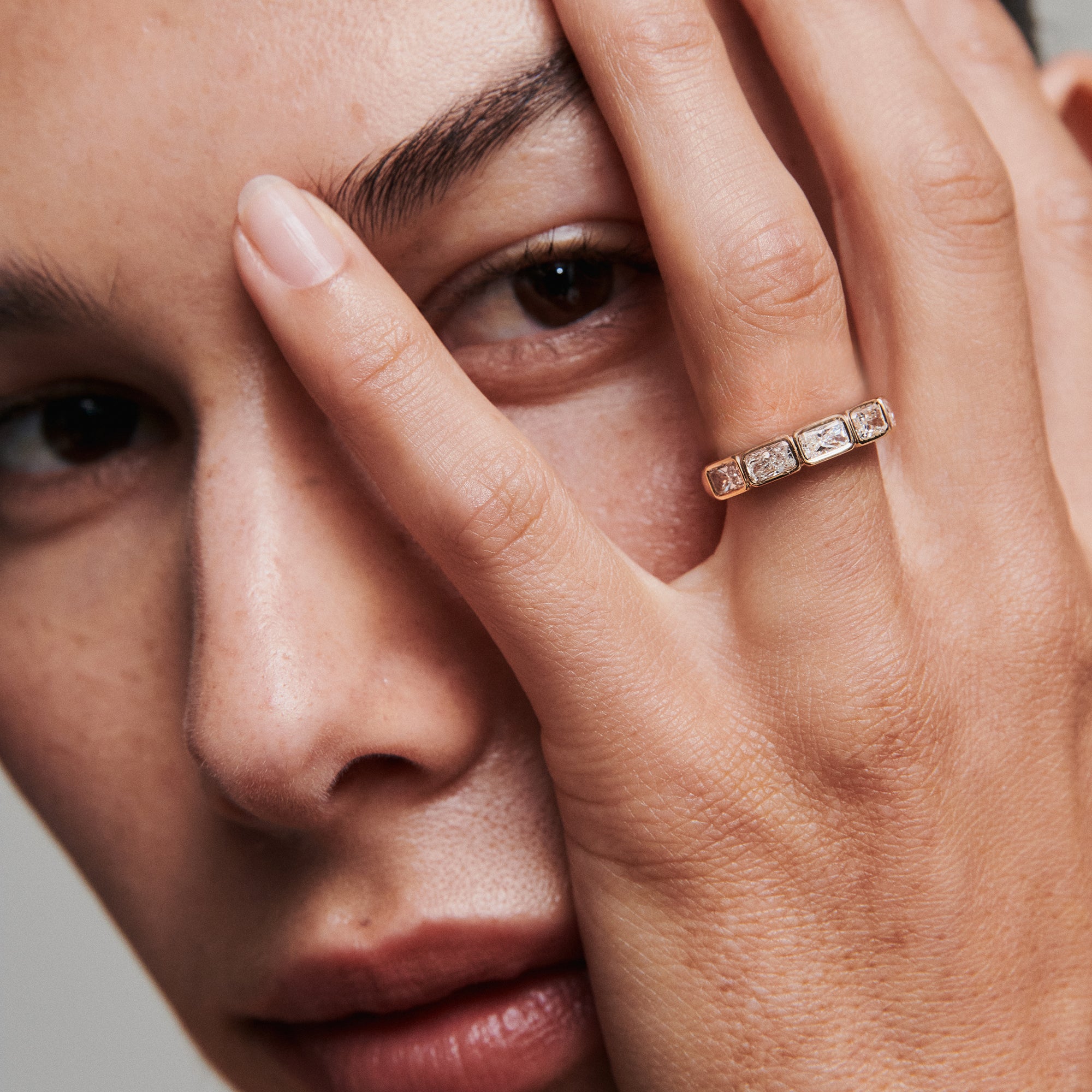 Rivi Ring | Radiant Bezel Diamond Ring