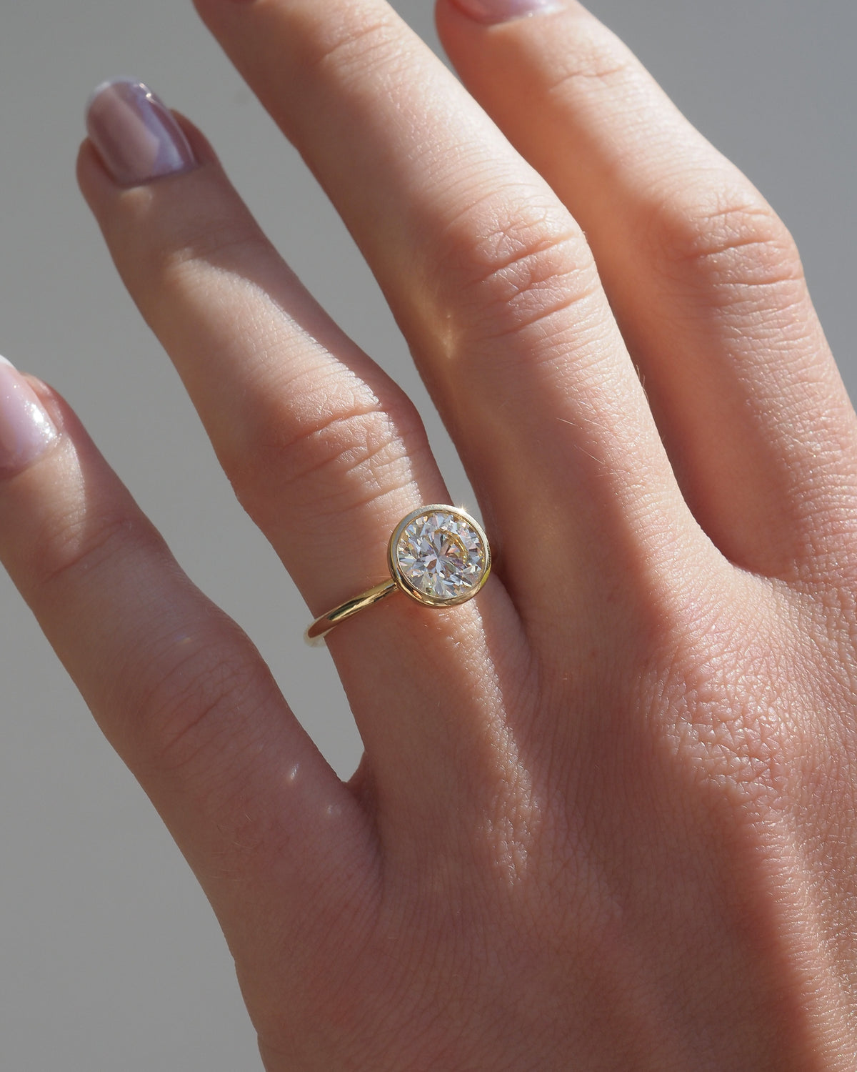 Round Brilliant Bezel Solitaire | 2ct Engagement Ring